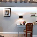 Hotel Le Relais Saint Honore