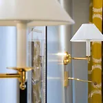 Le Relais Saint Honore Paris