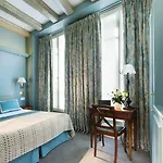Hotel Le Relais Saint Honore 4*
