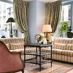 Le Relais Saint Honore Hotel 4*