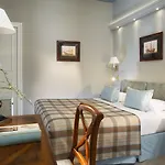 Hotel Le Relais Saint Honore 4*