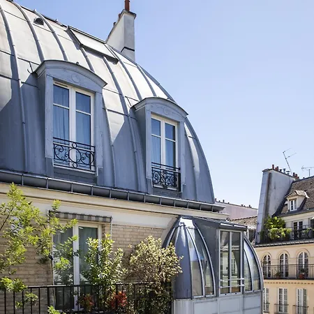 Le Relais Saint Honoré Hotel 4*