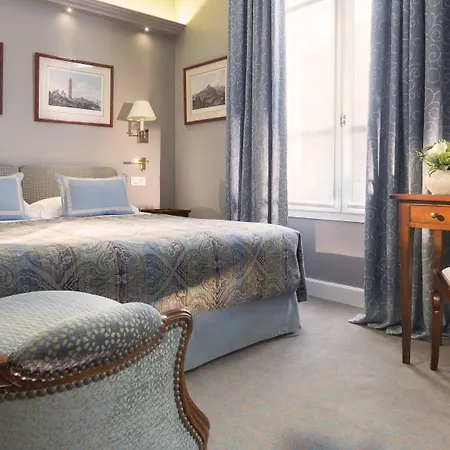 Le Relais Saint Honoré Hotel 4*