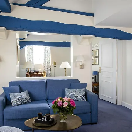 Le Relais Saint Honoré 4*