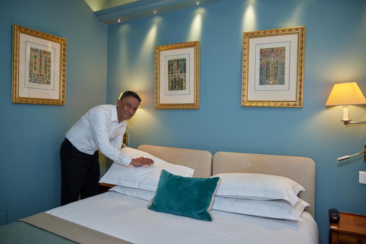 Le Relais Saint Honore Paris