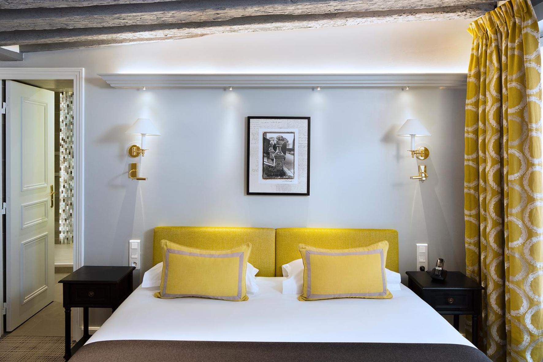 Le Relais Saint Honore Hotel