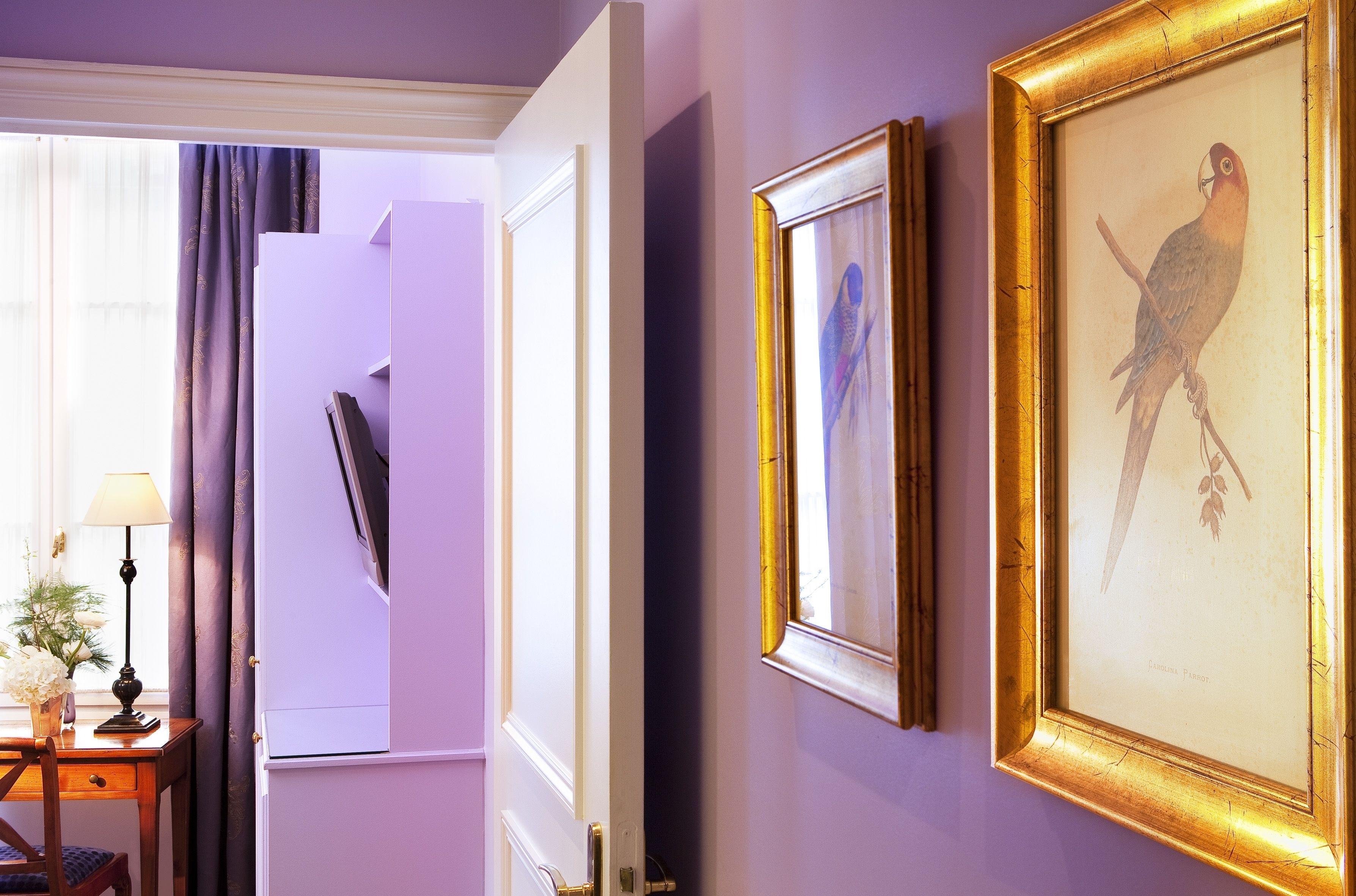 Le Relais Saint Honore Hotel