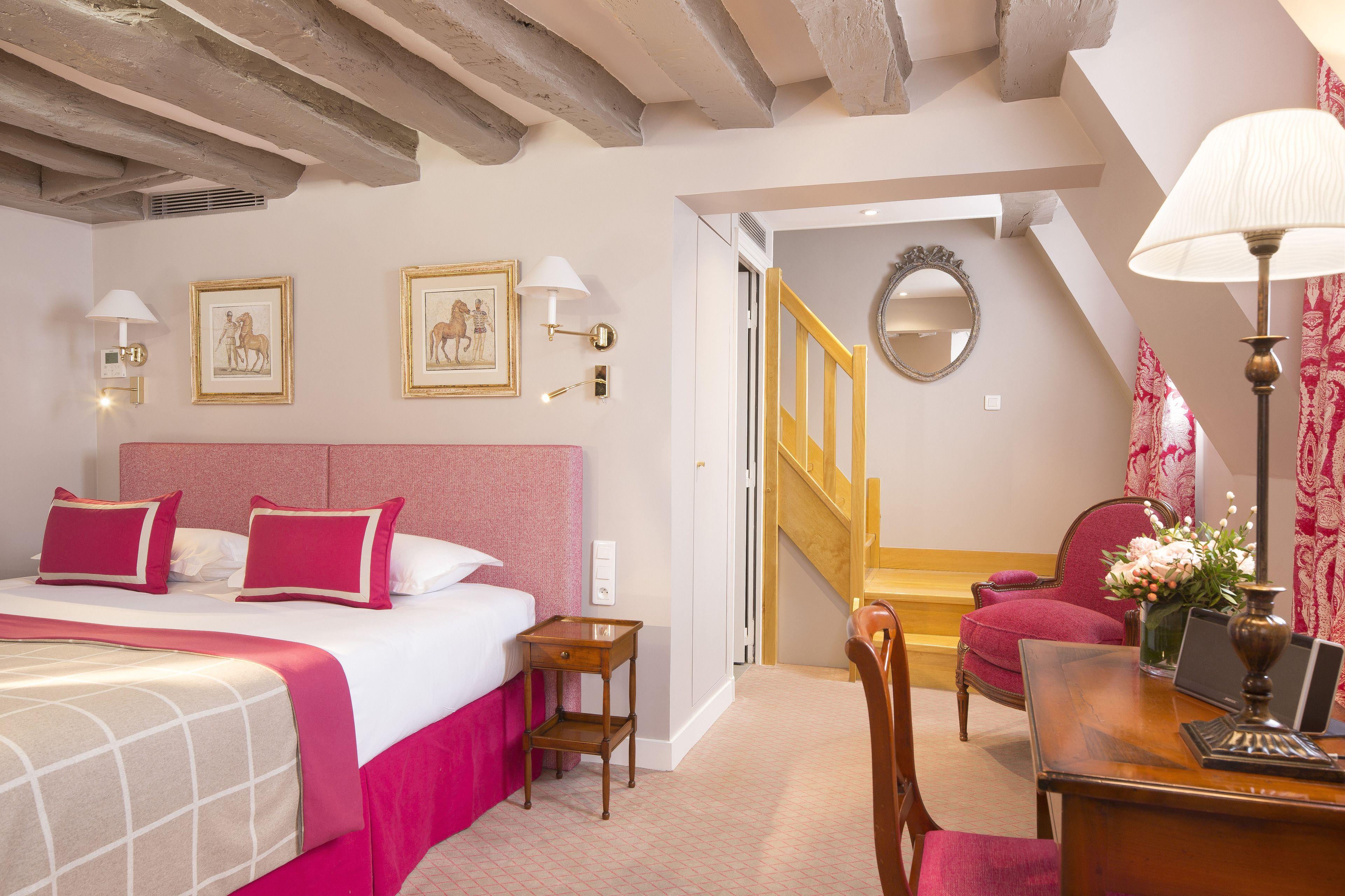 Hotel Le Relais Saint Honore Paris