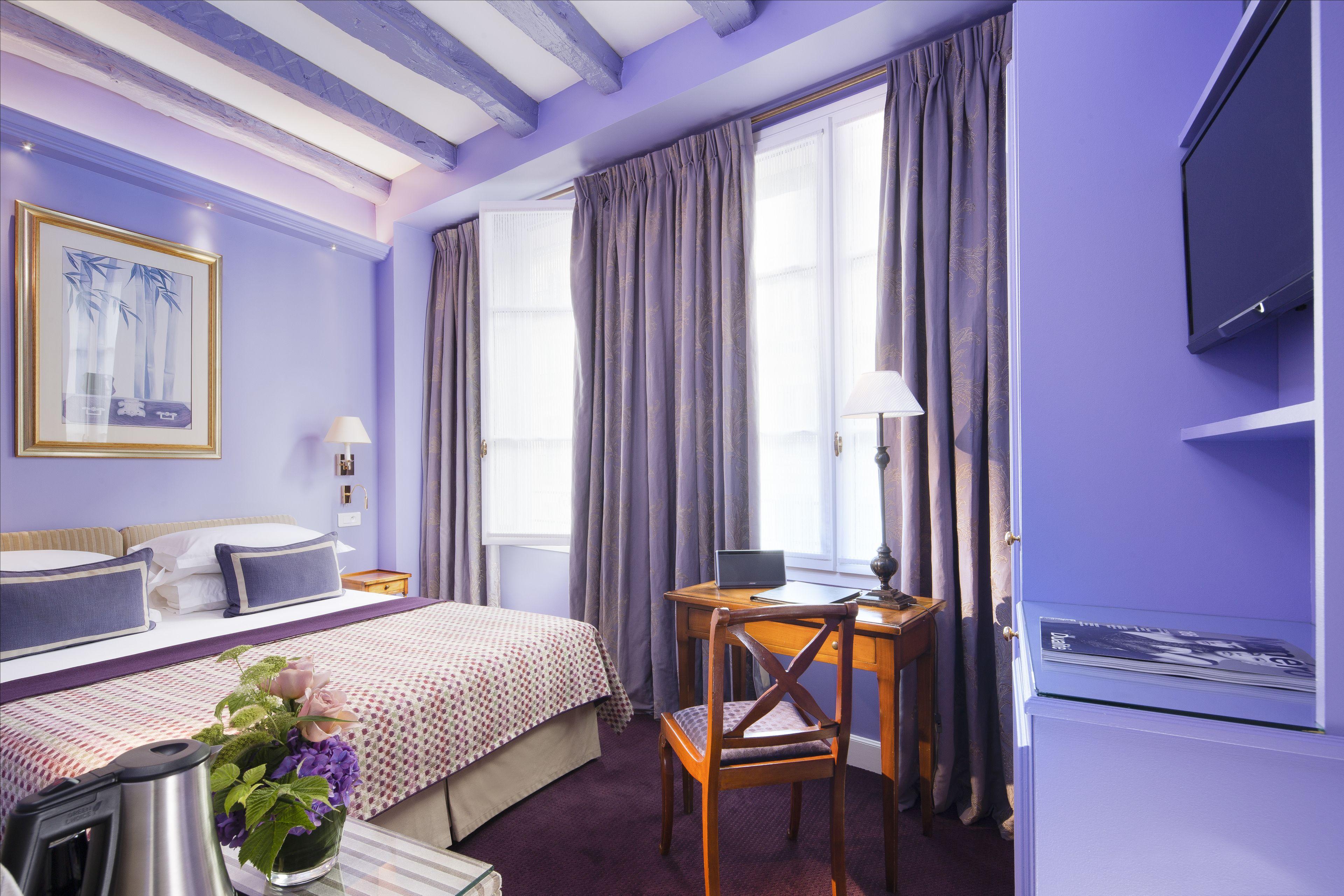 Le Relais Saint Honore 4*