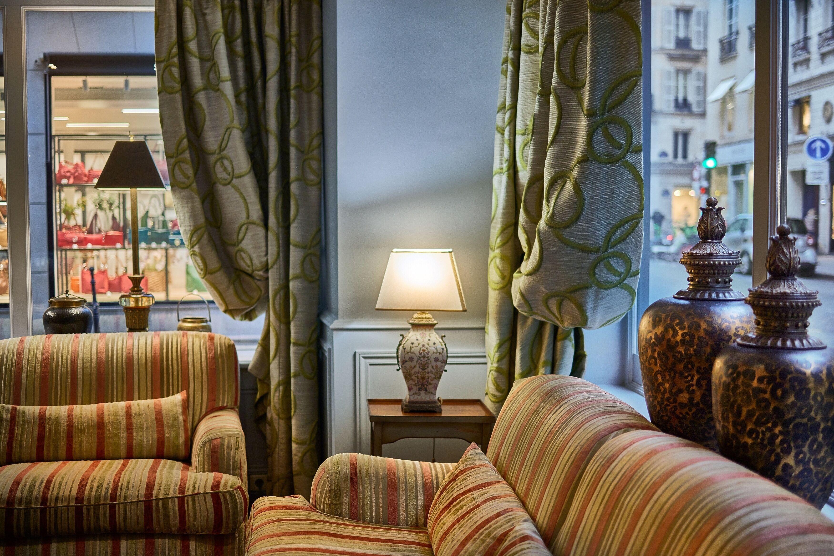 Le Relais Saint Honore Paris