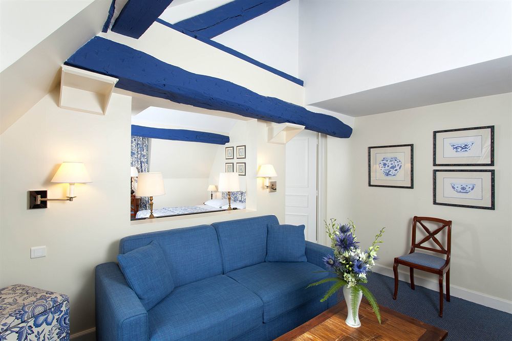 Le Relais Saint Honoré Hotel 4*