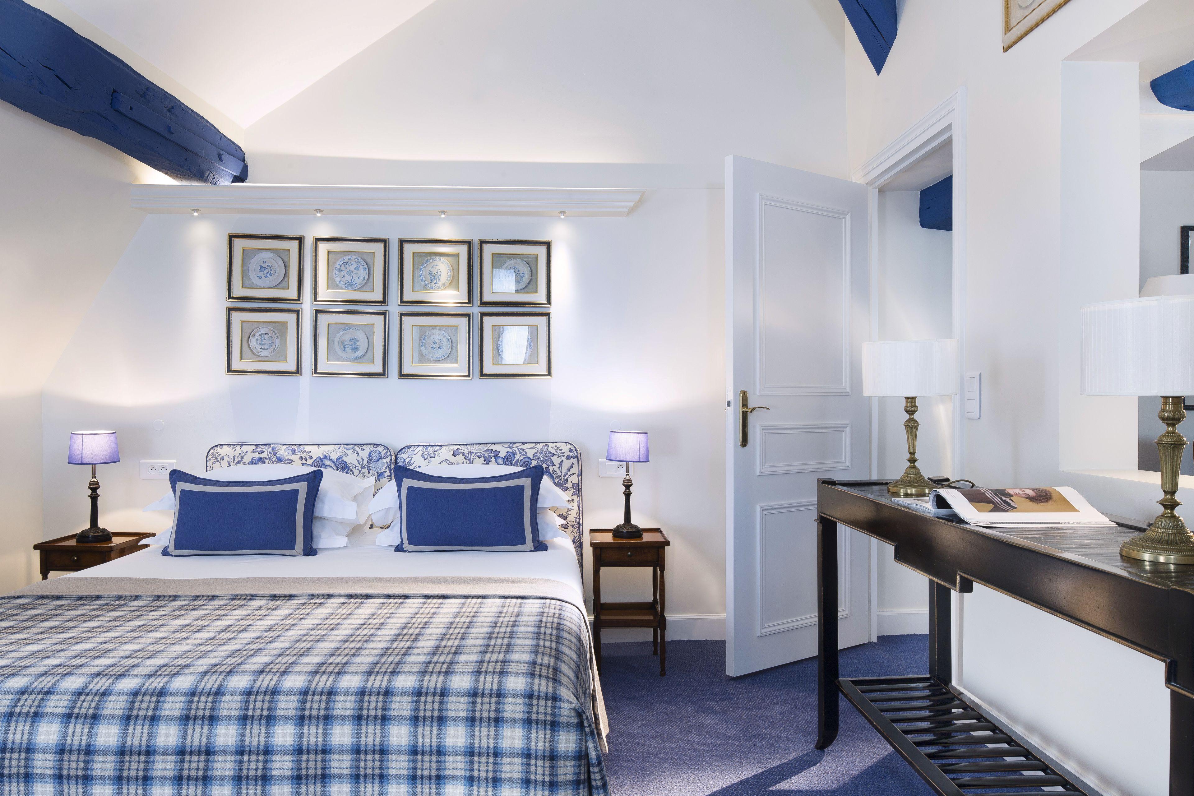 Le Relais Saint Honore Hotel